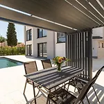 Luxury Matic I With Shared Pool And Seaview * פונטנה