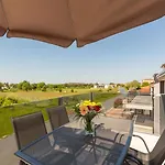 Luxury Matic I With Shared Pool And Seaview