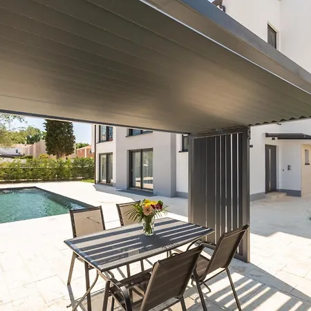 Luxury Matic I With Shared Pool And Seaview Apartamento