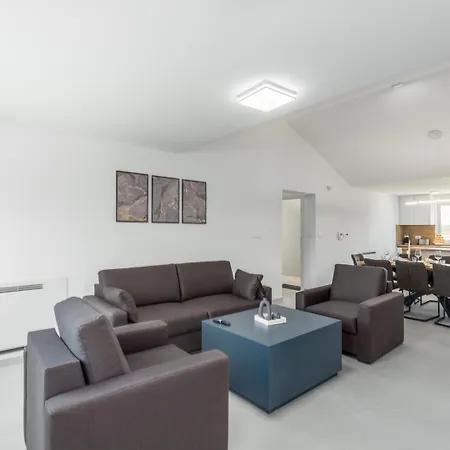Luxury Matic I With Shared Pool And Seaview Lägenhet