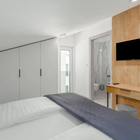 Luxury Matic I With Shared Pool And Seaview *