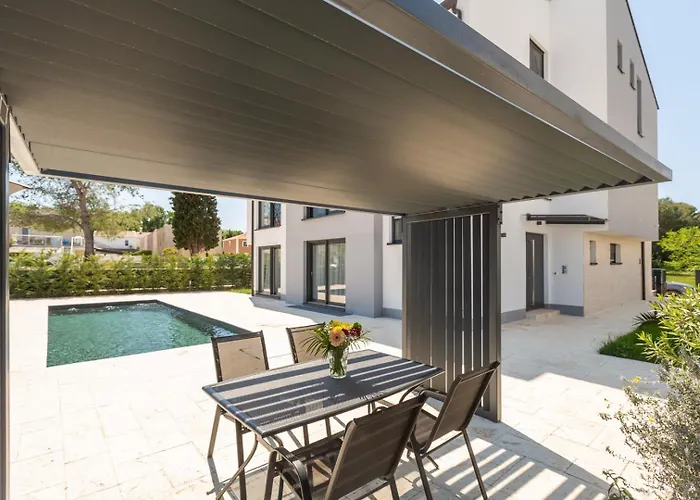Luxury Matic I With Shared Pool And Seaview Appartement