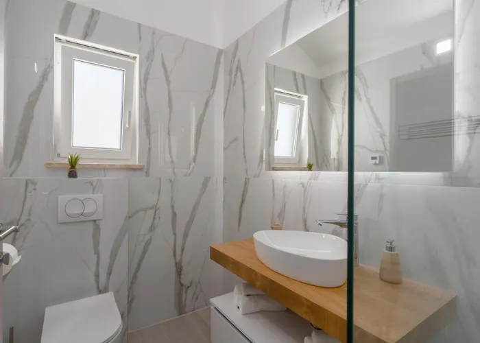 Appartement Luxury Matic I With Shared Pool And Seaview
