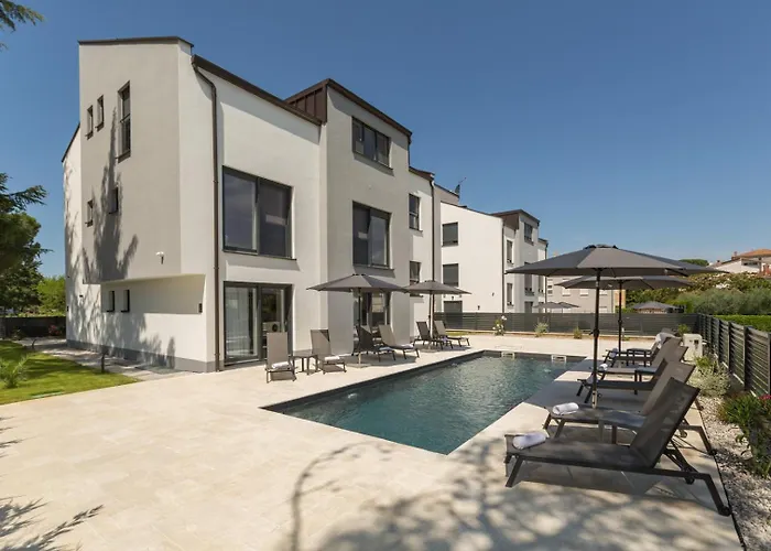 Appartement Luxury Matic I With Shared Pool And Seaview Funtana