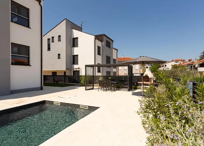Luxury Matic I With Shared Pool And Seaview *