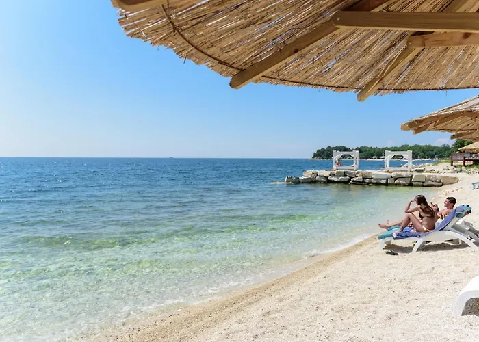 Luxury Matic I With Shared Pool And Seaview Funtana